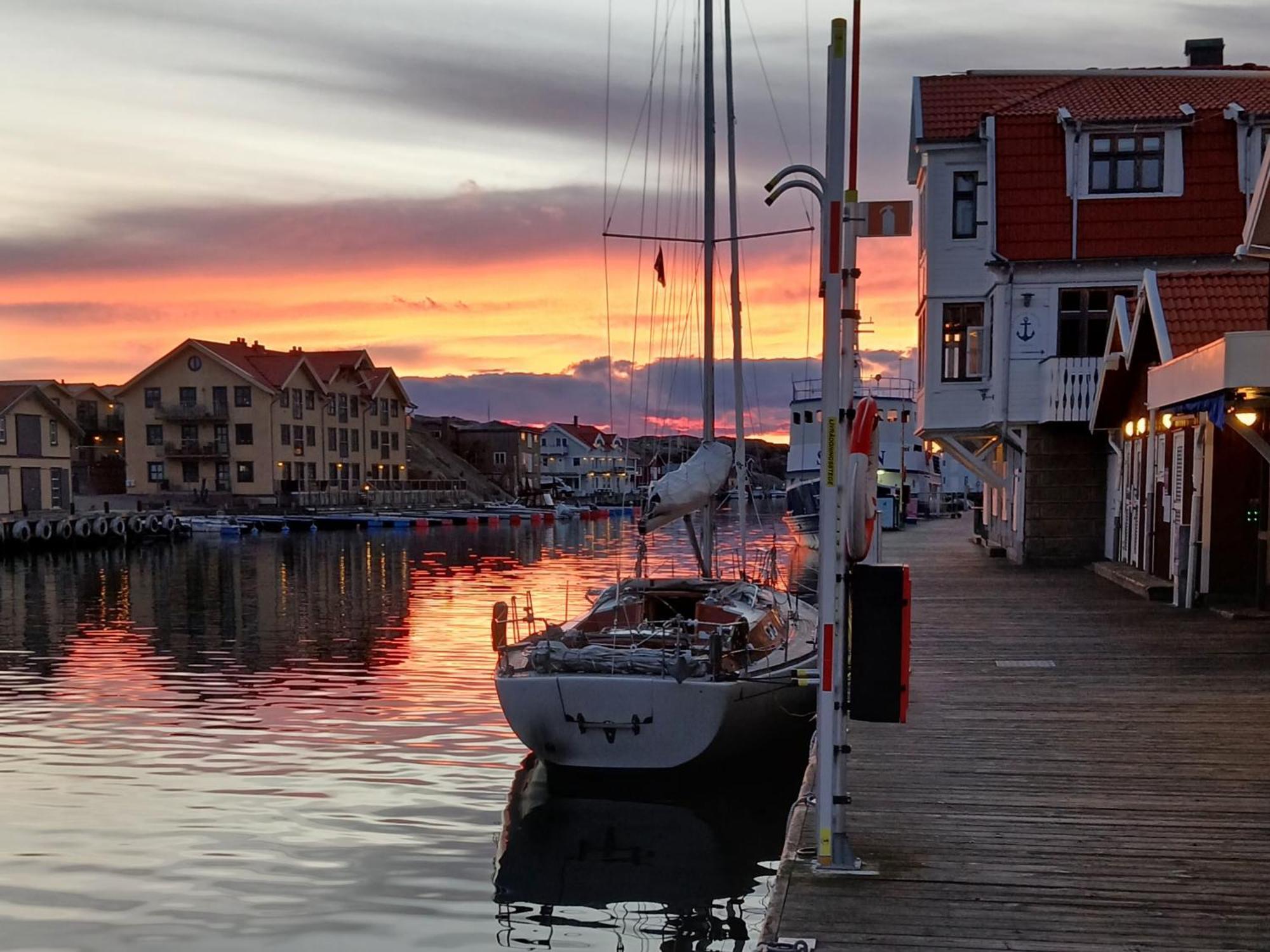 Stenroes Smoegen Centralt, Stora Rum Exteriér fotografie